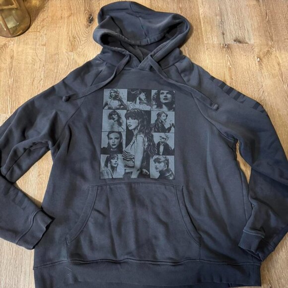Taylor Swift Grey The Eras Tour Hoodie Size M - Picture 1 of 5
